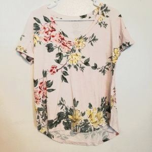 Maurices light pale pink floral t-shirt